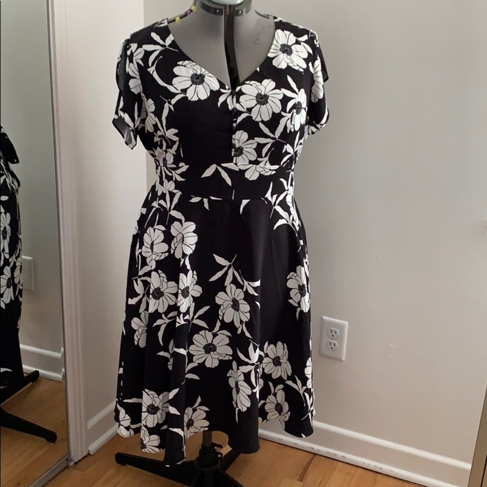 City Chic Black Sweetheart Dress, Size M/18